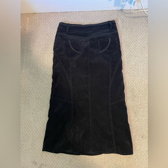 Black corduroy midi skirt - Picture 2 of 3